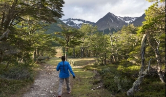 ¿Cómo vestir en Tierra del Fuego para hacer senderismo?