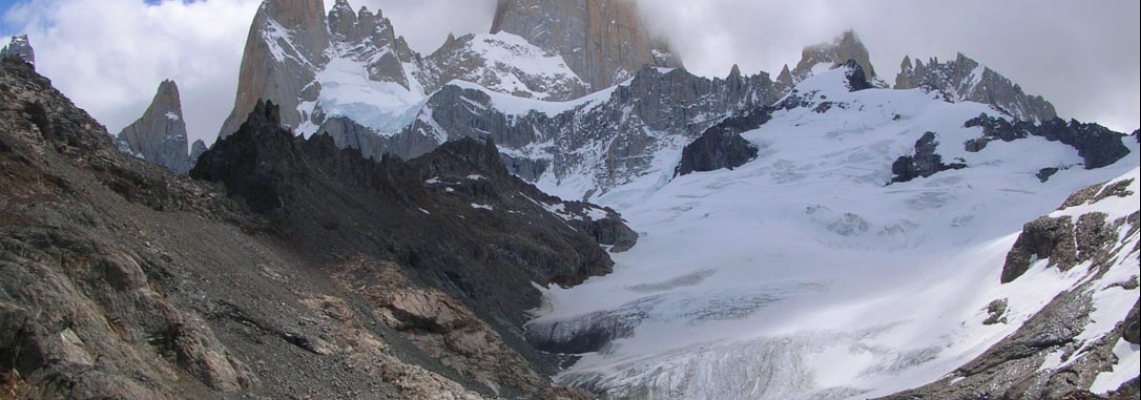 Transfers + Perito Moreno + Chaltén with lunch and drink.